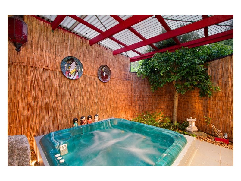 8 Marida Court, Berwick VIC 3806