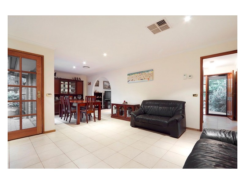 8 Marida Court, Berwick VIC 3806