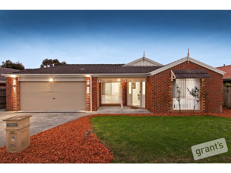 25 Bellevue Drive, Berwick VIC 3806