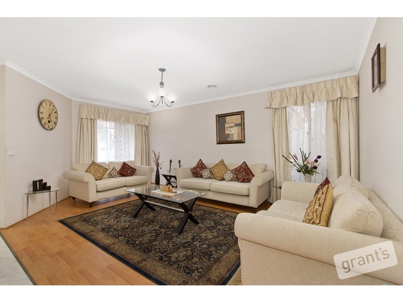 25 Bellevue Drive, Berwick VIC 3806