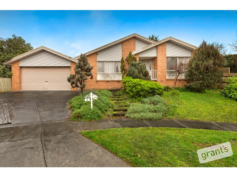 6 Maralee Court, Berwick VIC 3806