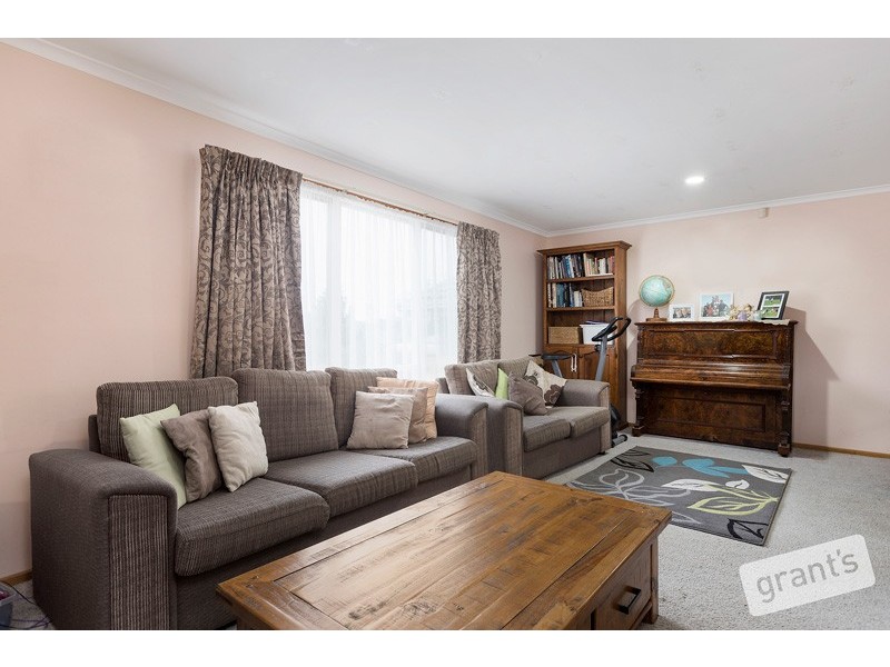 6 Maralee Court, Berwick VIC 3806