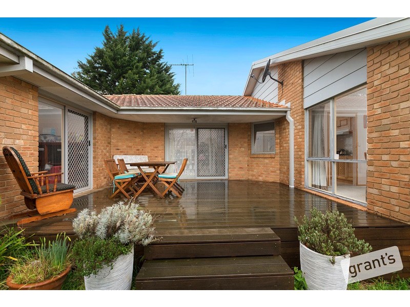 6 Maralee Court, Berwick VIC 3806