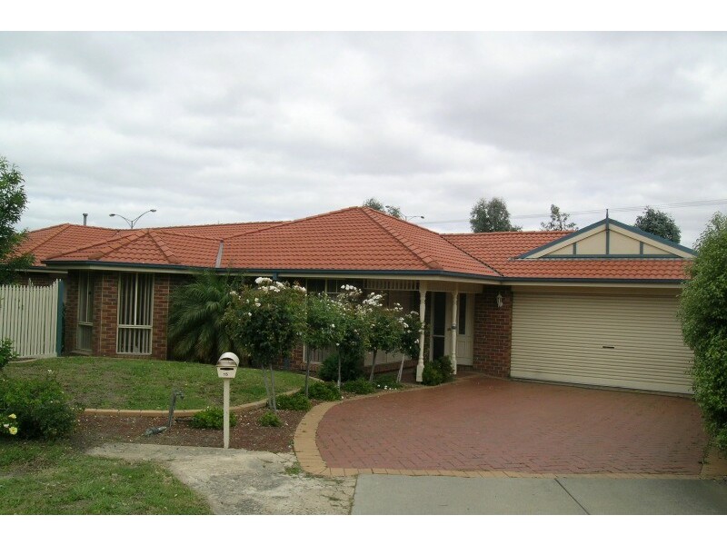 15 Grove Gardens, Berwick VIC 3806