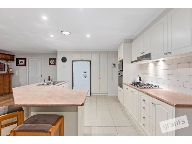 15 Yardley Court, Berwick VIC 3806