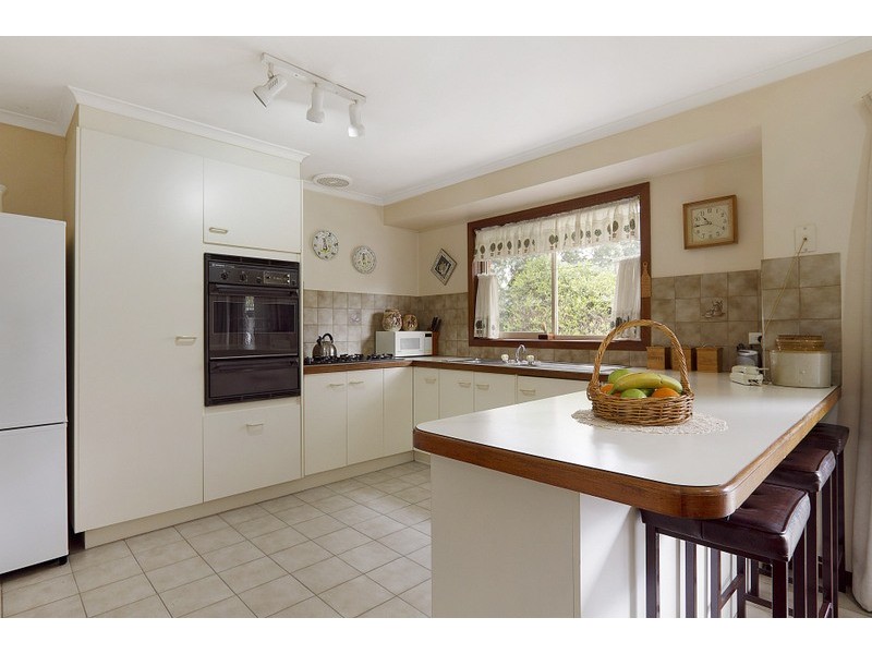 2/6 Watson Gardens, Berwick VIC 3806