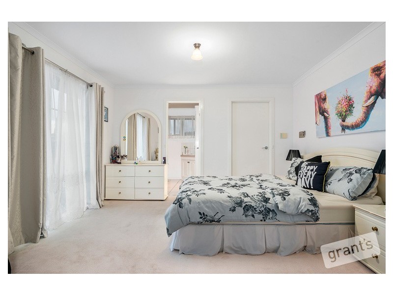 5 Balfour Court, Berwick VIC 3806