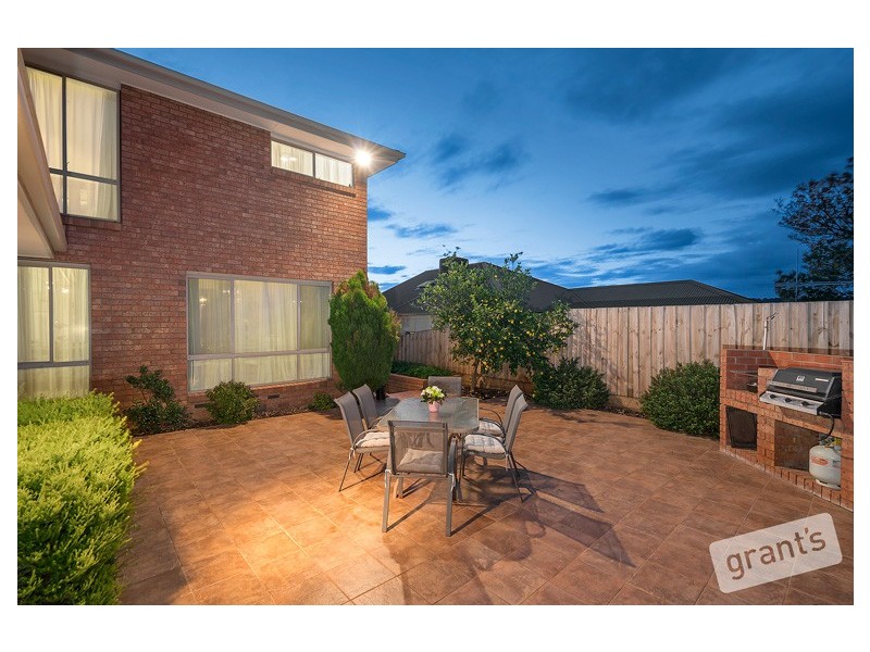5 Balfour Court, Berwick VIC 3806