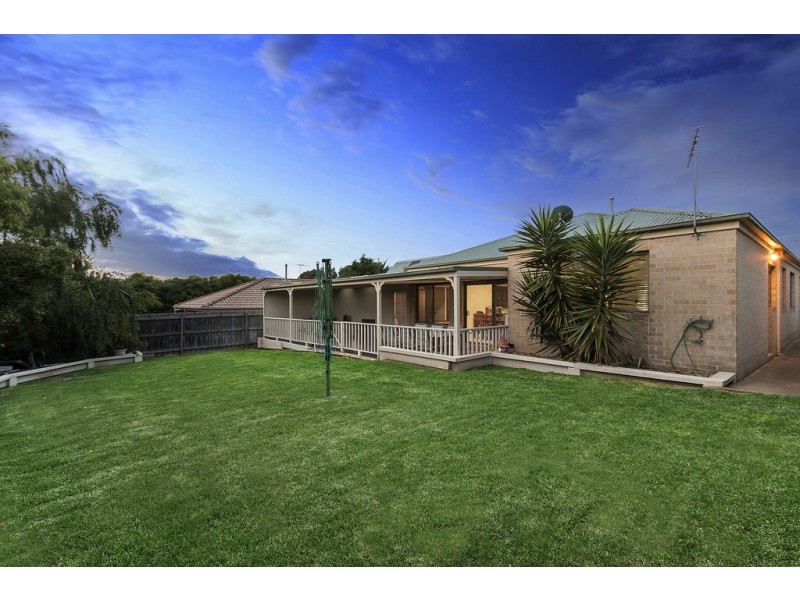8 Bree Court, Berwick VIC 3806