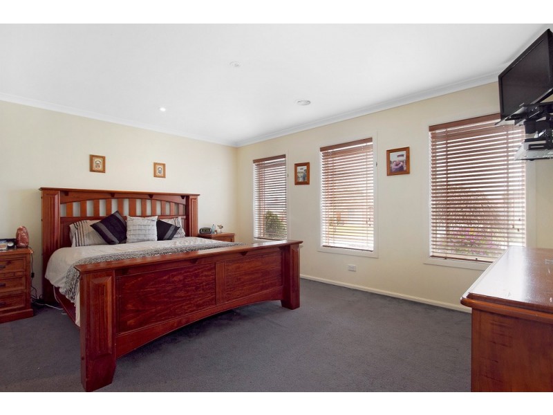 18 Ardenne Court, Narre Warren South VIC 3805