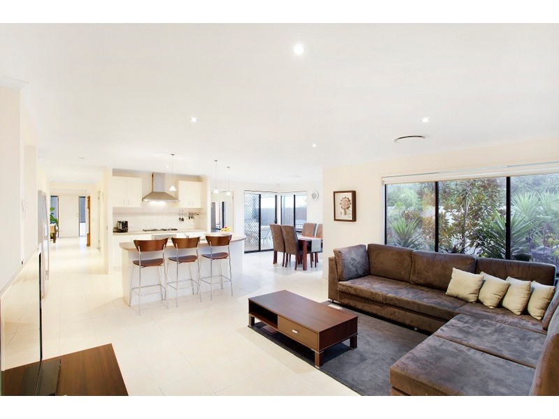 13 Pendulum Place, Berwick VIC 3806