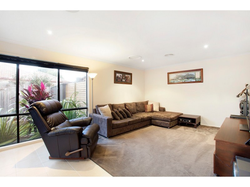 13 Pendulum Place, Berwick VIC 3806