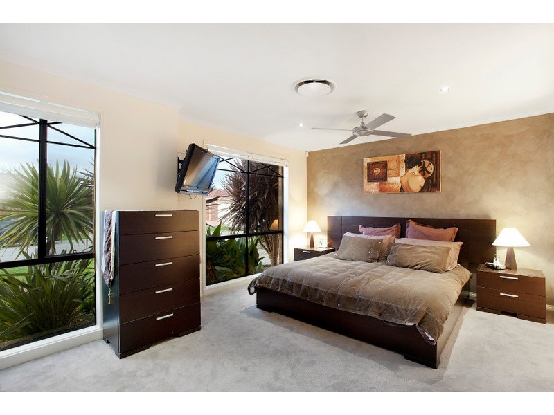 13 Pendulum Place, Berwick VIC 3806