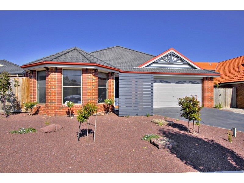 19 Glenview Rise, Berwick VIC 3806