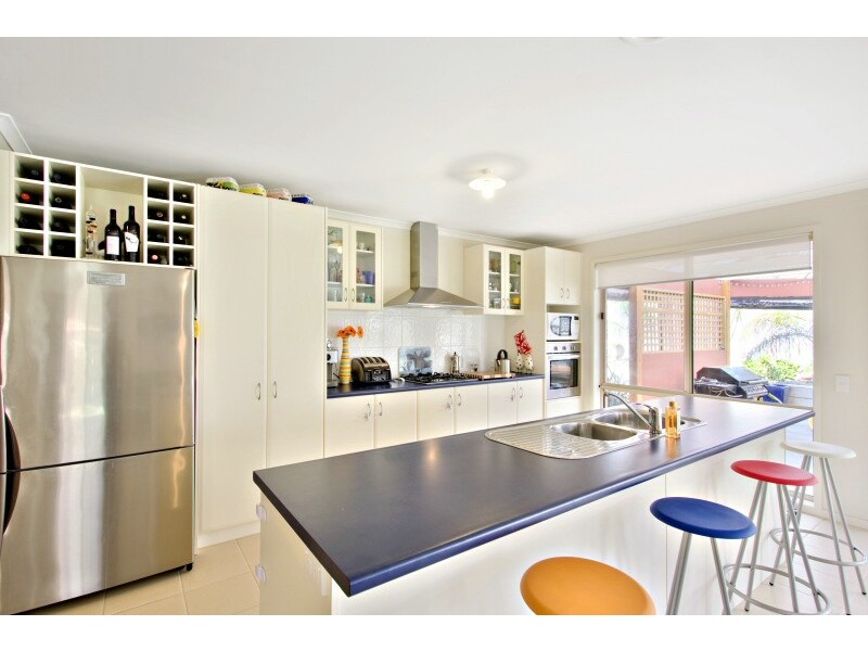 19 Glenview Rise, Berwick VIC 3806