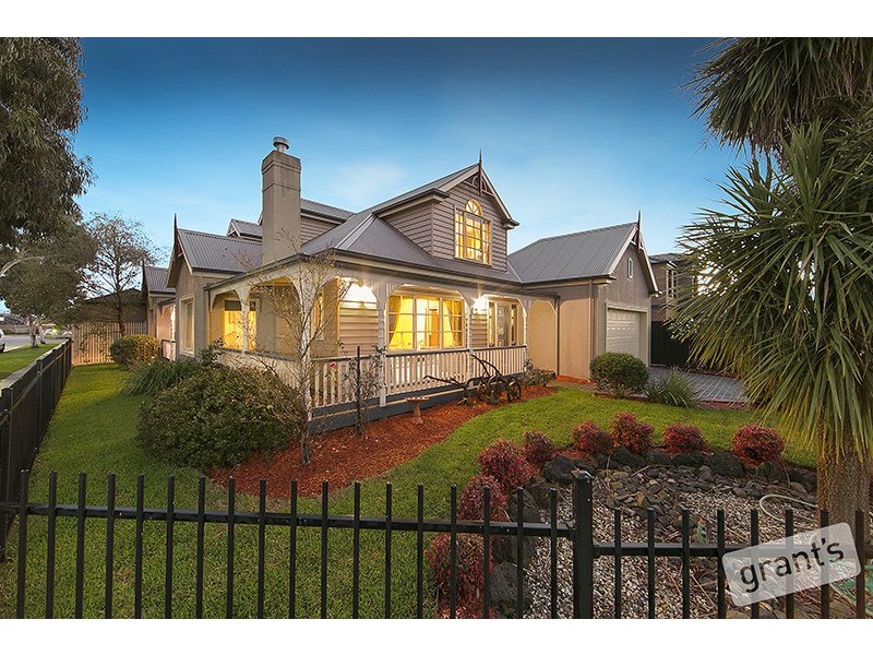 3 Don Collins Way, Berwick VIC 3806