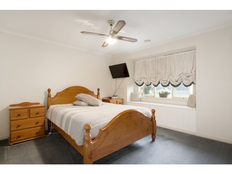 11 Padstow Court, Narre Warren South VIC 3805