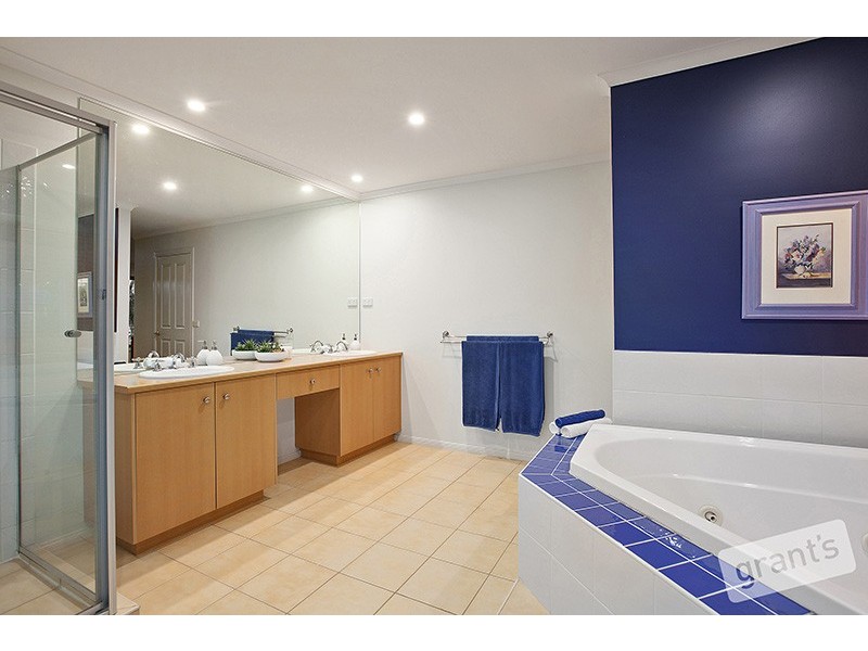 13 Ganaway Drive, Berwick VIC 3806