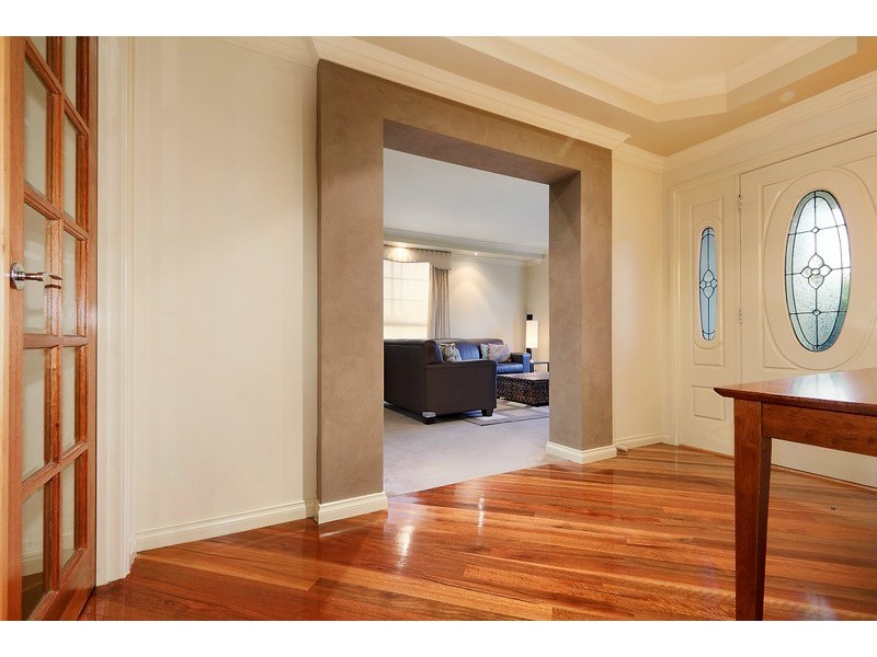 18 Lorikeet Drive, Berwick VIC 3806