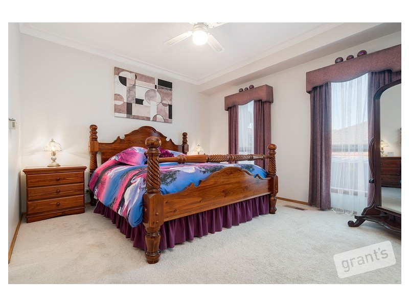 4 Glendale Crescent, Berwick VIC 3806