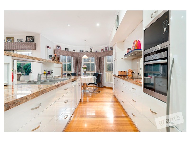 4 Glendale Crescent, Berwick VIC 3806