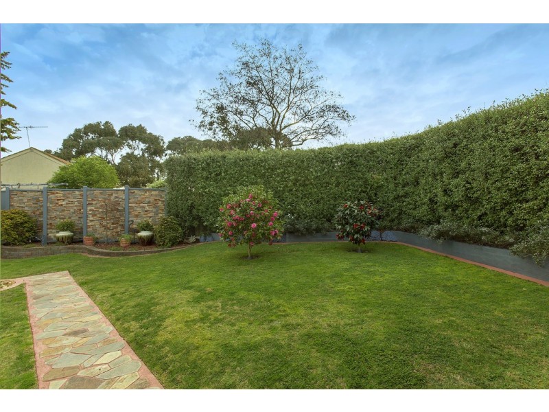 4 Glendale Crescent, Berwick VIC 3806