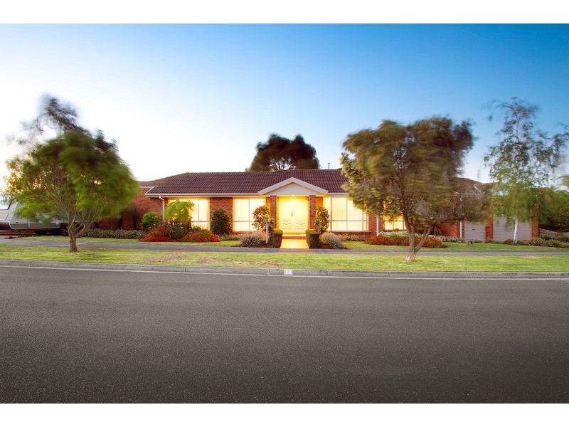 11 Christine Avenue, Berwick VIC 3806