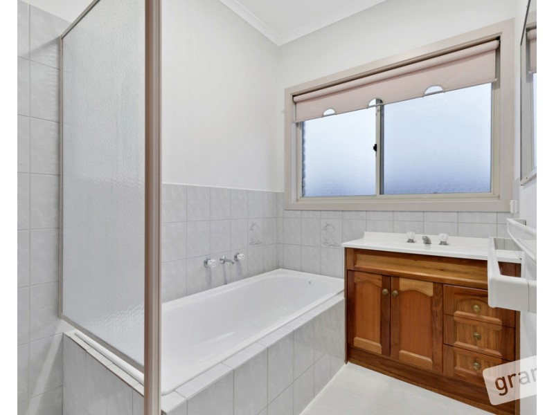 29 County Drive, Berwick VIC 3806