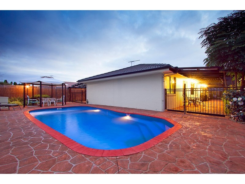 6 Retreat Circuit, Beaconsfield VIC 3807
