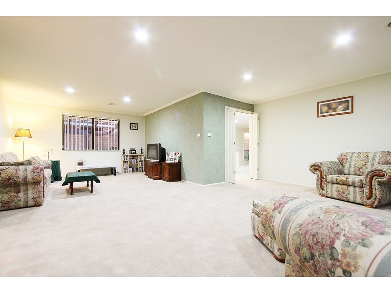 6 Retreat Circuit, Beaconsfield VIC 3807