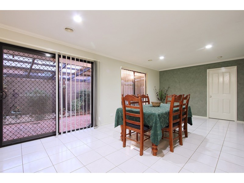6 Retreat Circuit, Beaconsfield VIC 3807