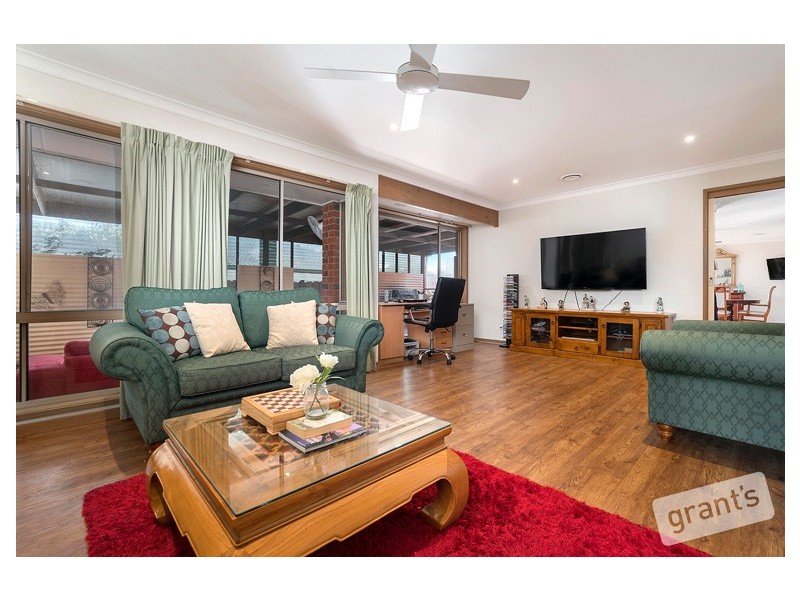 3 Neilian Retreat, Berwick VIC 3806