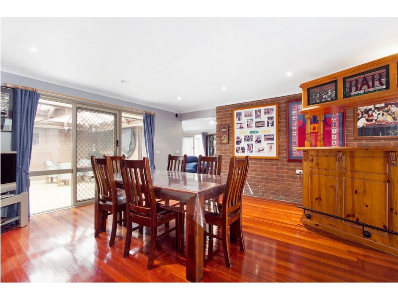 4 Jacqueline Court, Berwick VIC 3806