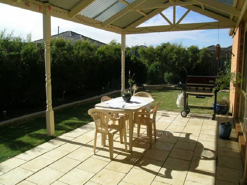 28 Grand Arch Way, Berwick VIC 3806