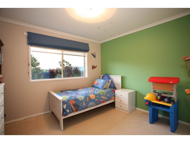 37 Bounty Way, Berwick VIC 3806