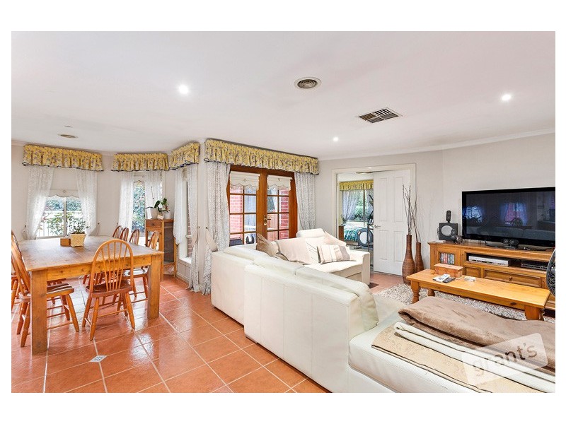 11 Warwick Court, Berwick VIC 3806