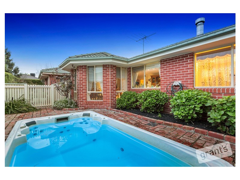 11 Warwick Court, Berwick VIC 3806