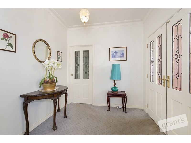 61 St Boswells Avenue, Berwick VIC 3806