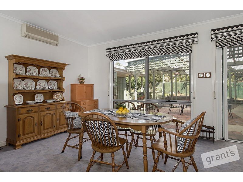 61 St Boswells Avenue, Berwick VIC 3806