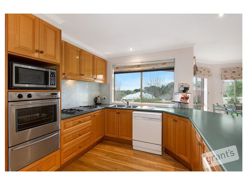 41 Janet Bowman Boulevard, Beaconsfield VIC 3807