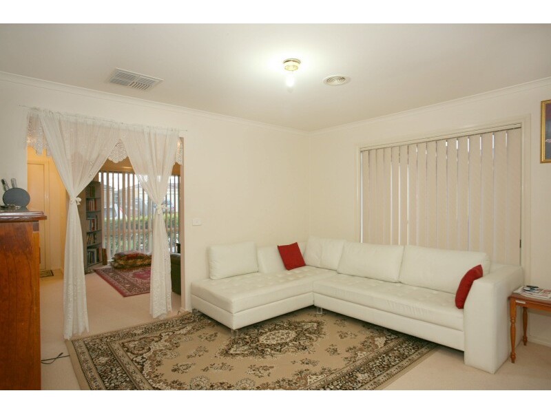 3 Alberta Way, Berwick VIC 3806