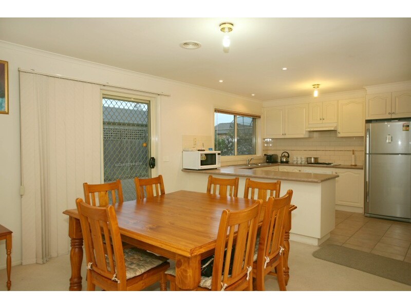 3 Alberta Way, Berwick VIC 3806