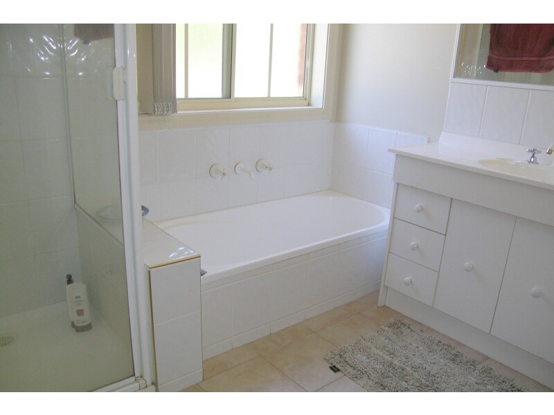 18 Albrecht Avenue, Berwick VIC 3806