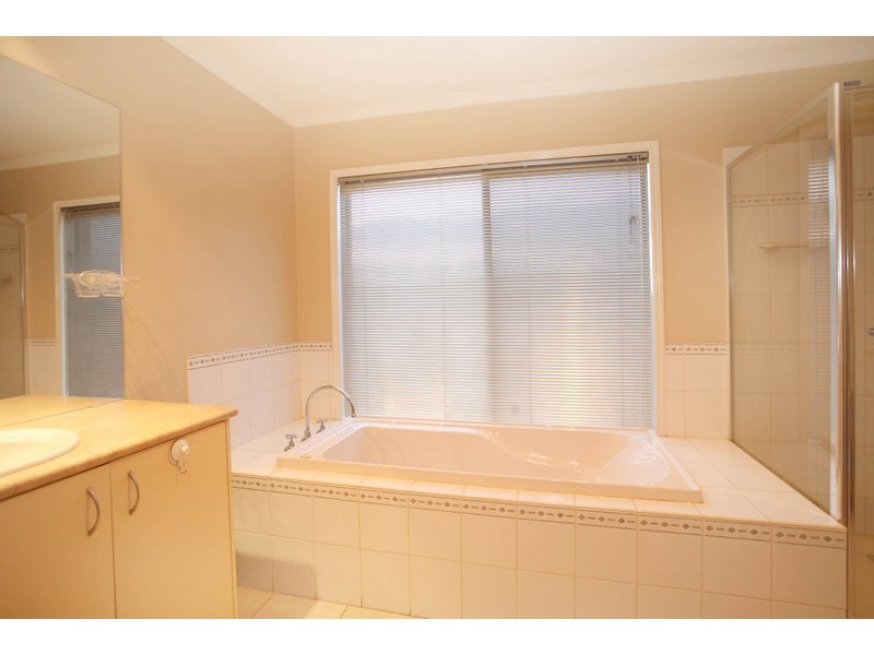 23 Pendulum Place, Berwick VIC 3806