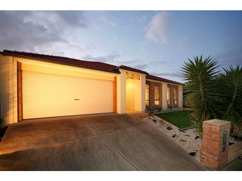 4 Euston Court, Berwick VIC 3806