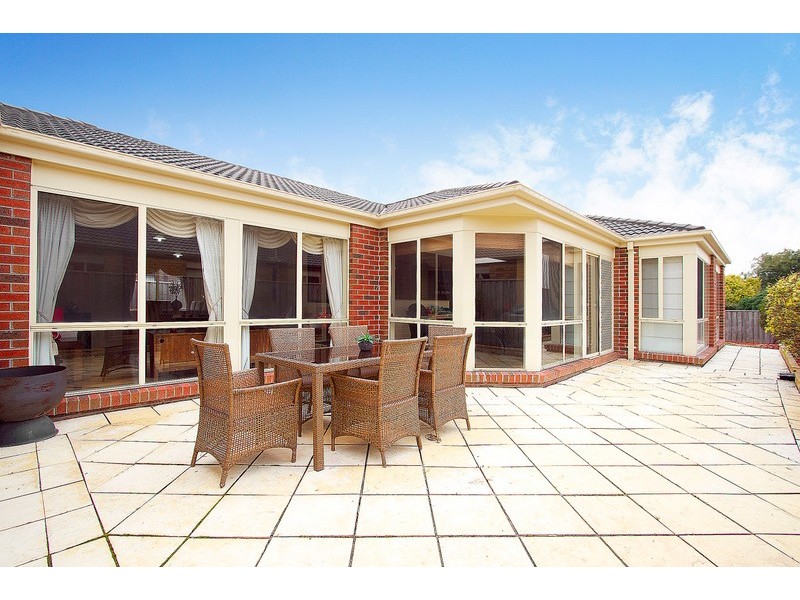 34 Rodlarni Crescent, Berwick VIC 3806