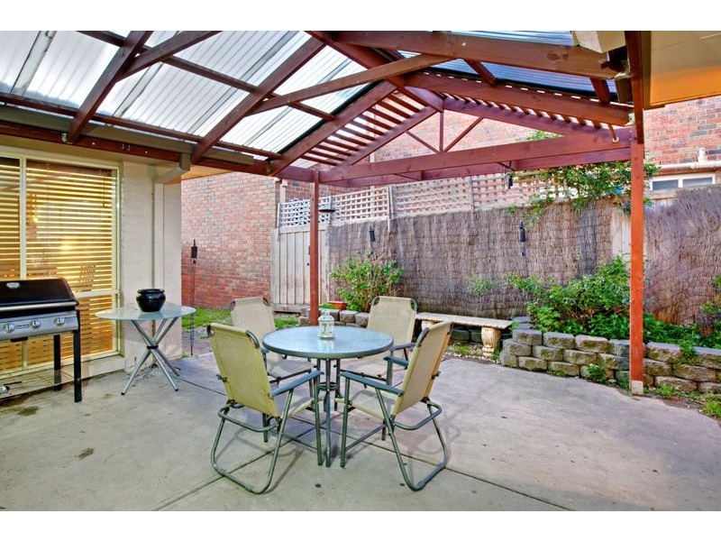 4 Allunga Parade, Berwick VIC 3806