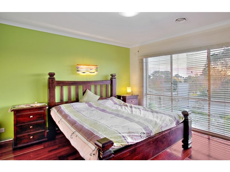 4 Allunga Parade, Berwick VIC 3806