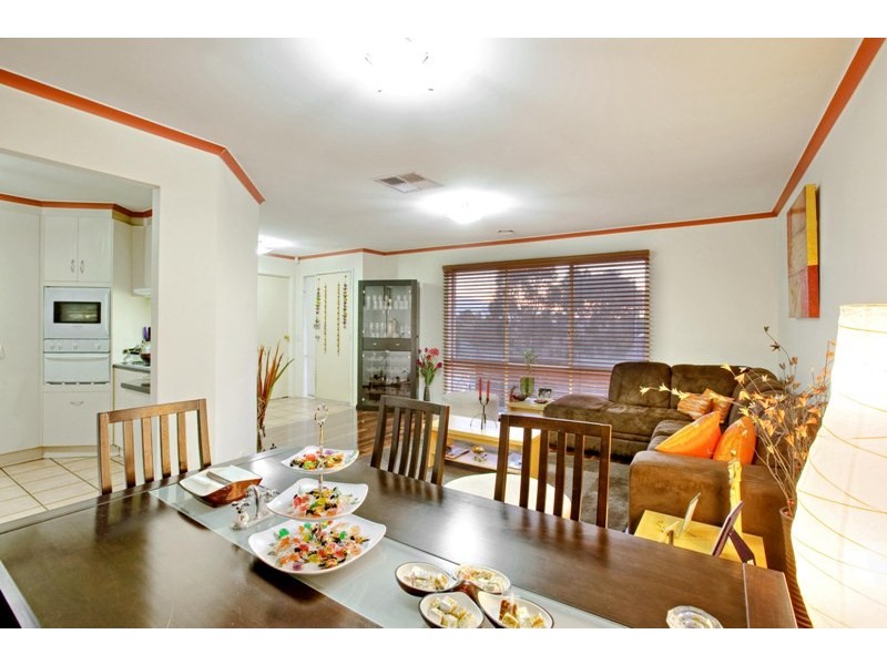 4 Allunga Parade, Berwick VIC 3806