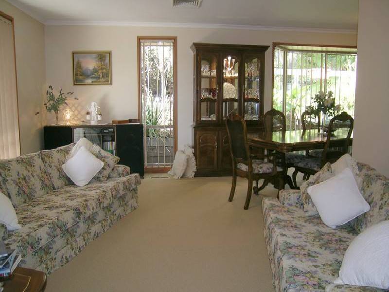 48 Lawrence Drive, Berwick VIC 3806